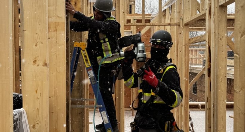 3B331FA5-4F50-47E3-A390-39A9AE080992_1_105_c